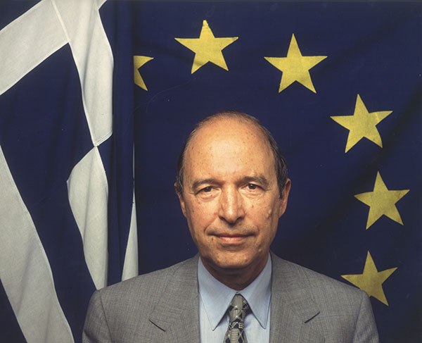 1 Ιανουαρίου 2001: Ένταξη στην ΟΝΕ